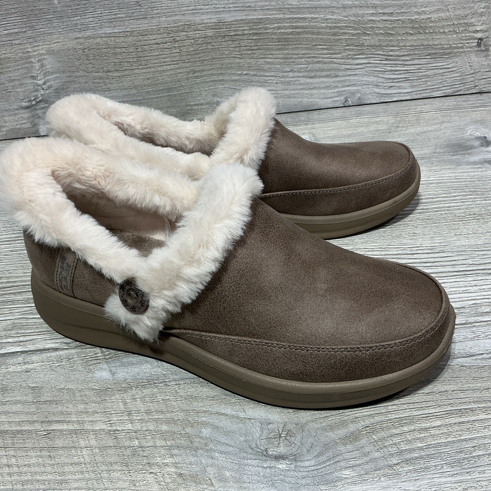 Skechers Womens Size 7.5 Cozy Escape Hands Free Slip Ins Slippers Chestnut Tan
